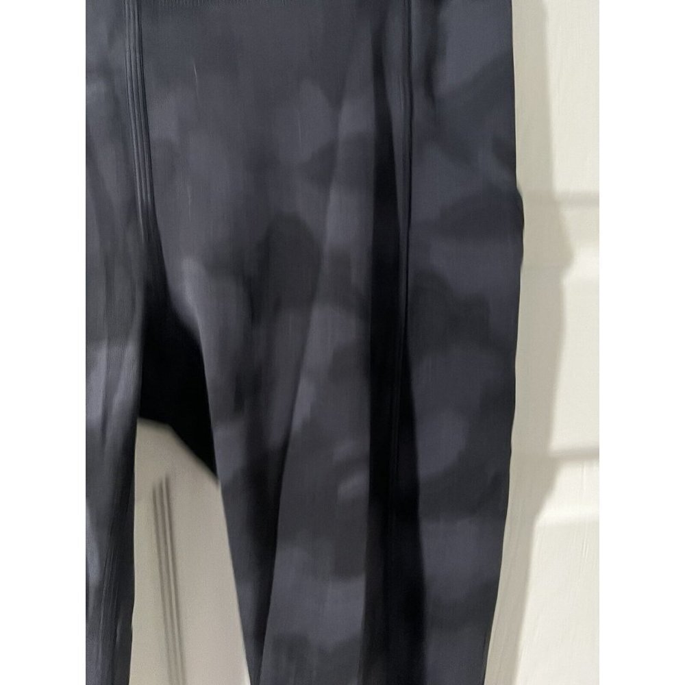 Lululemon Women Invigorate High-Rise Tight Black Blue Size 6 - Picture 4 of 11